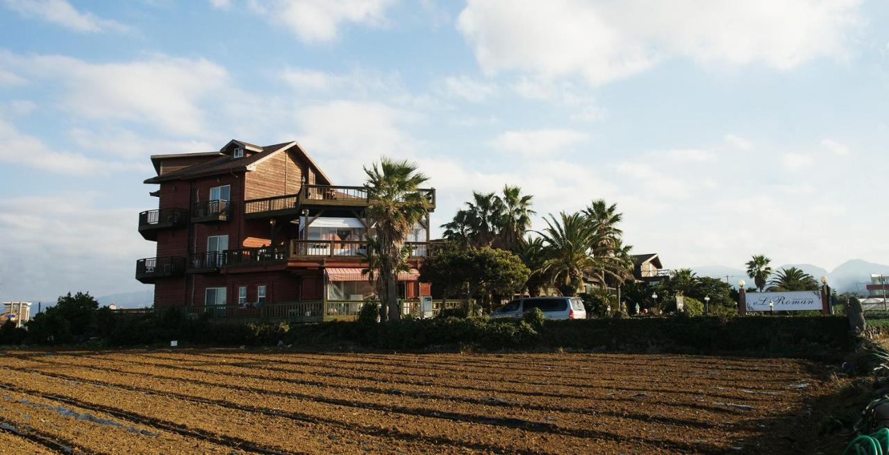 Elroman Pension Jeju Exterior photo